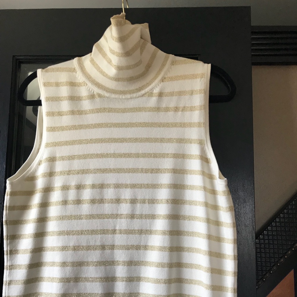 NWT Sleeveless Lightweight Turtleneck sz XL